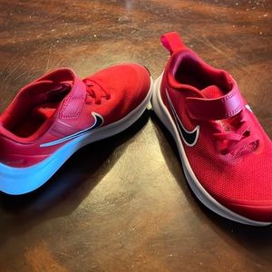 Boys 11c velcro Nikes never been worn